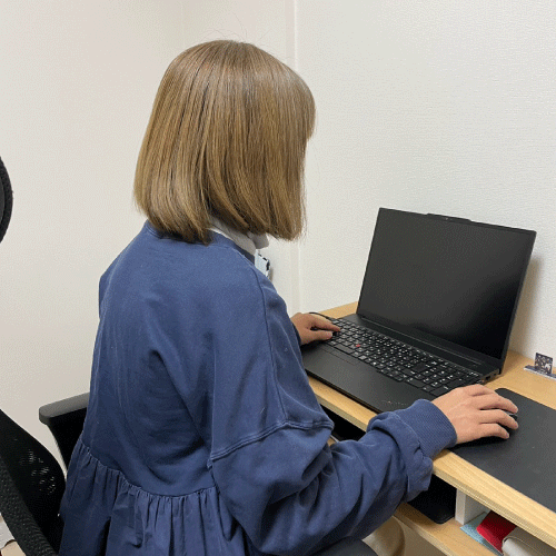 在宅エンジニア50歳女性